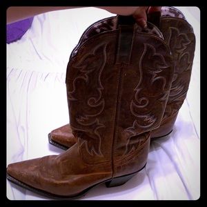 Cowgirl boots 👢